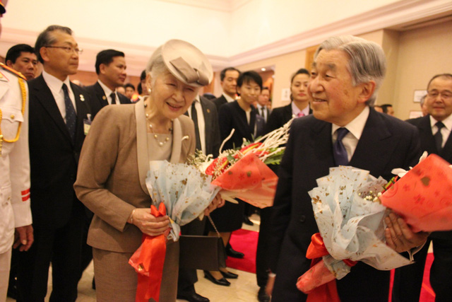 international new agencies reports japanese kings visit to vietnam