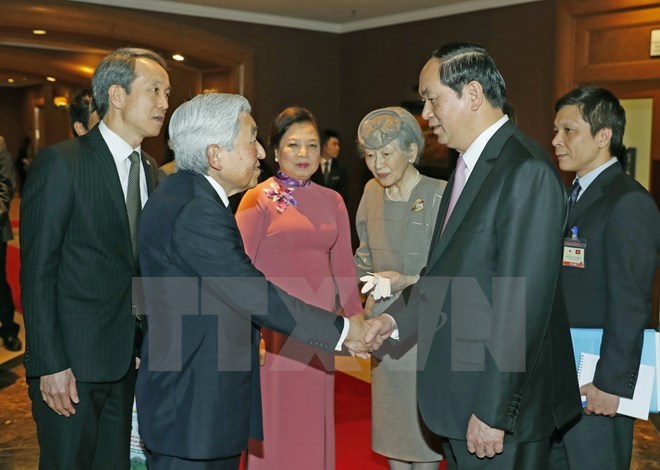 President says good-bye to Japanese royal couple