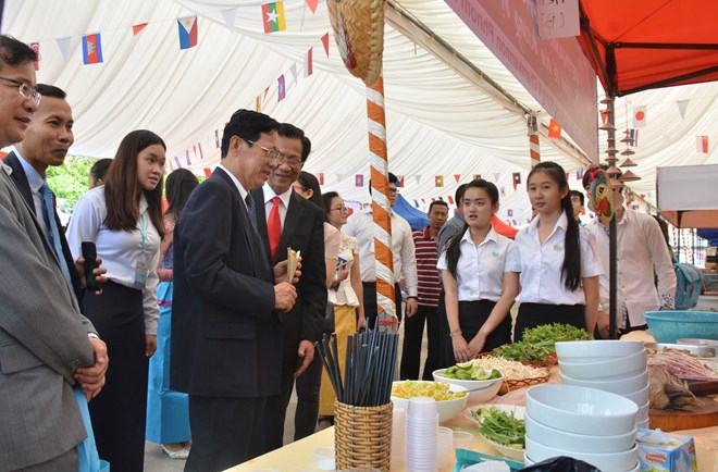 vietnams images promoted at asean plus three festival