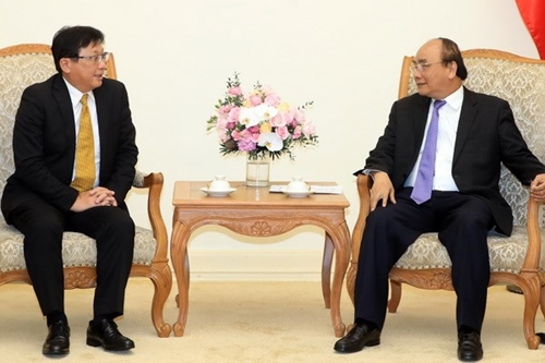 prime minister pledges favorable conditions for japanese groups