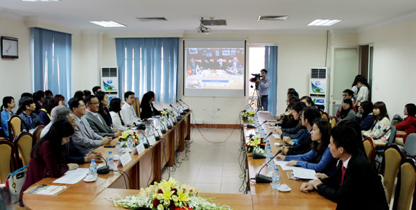Expanding online training on Korean studies in Vietnam