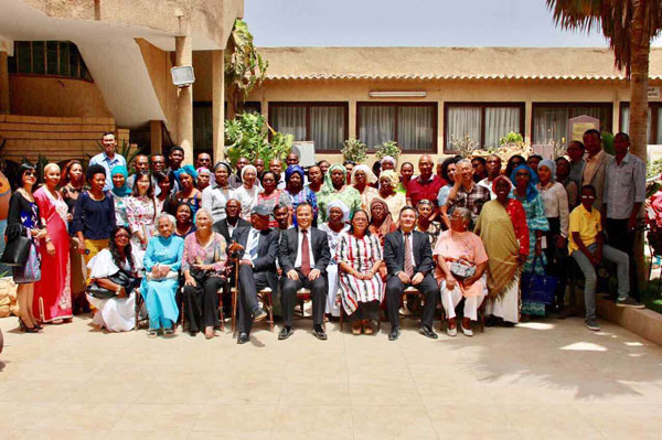 Vice Minister of Foreign Affairs visits Vietnamese community in Senegal