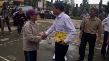 hanoi leader holds dialogue with dong tam communes residents