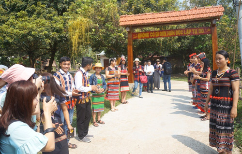 Japanese-funded tourism project helps Vietnamese ethnic minority