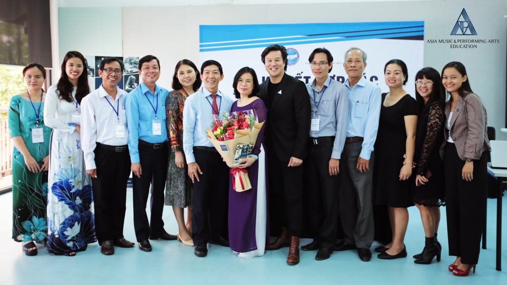 PACCOM, AMPA Education support children to approach creative education