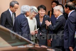 top leader extends congratulations to japanese king father