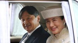 japans emperor naruhito assumes throne to mark new reiwa era