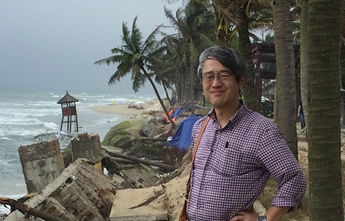 japanese professor finds anti erosion solution in cua dai beach