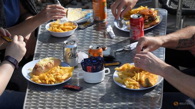 who launches plan to eliminate trans fats within five years