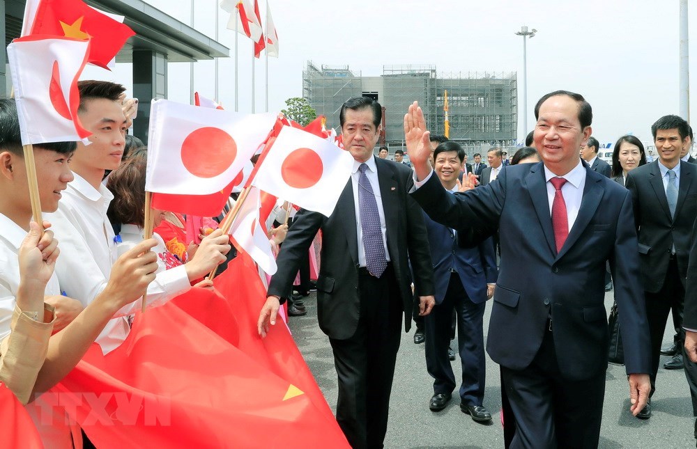 president arrives in tokyo beginning state visit to japan