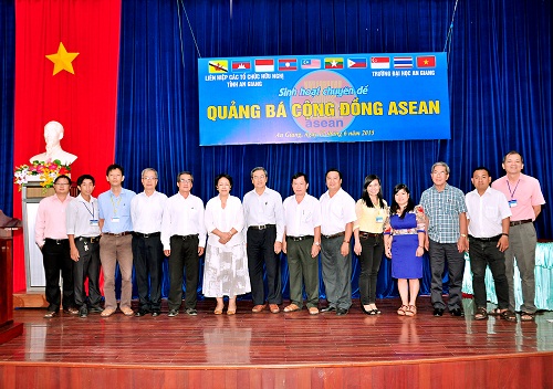 information on asean community disseminated in an giang province