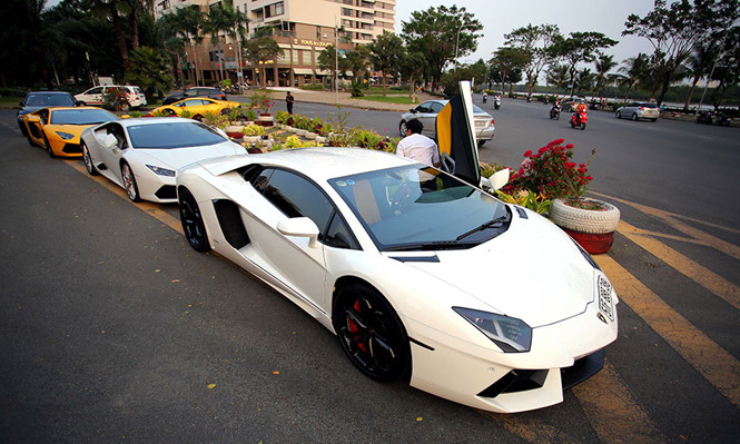 How many super-rich are there in Vietnam?