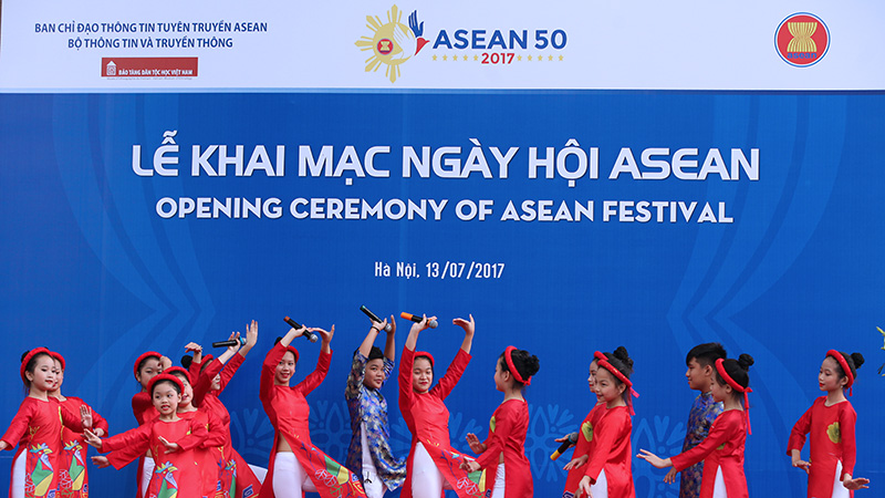 asean festival opens in hanoi
