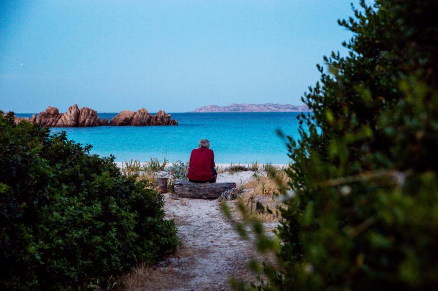 Meet the 21st-century Robinson who never leaves his deserted island