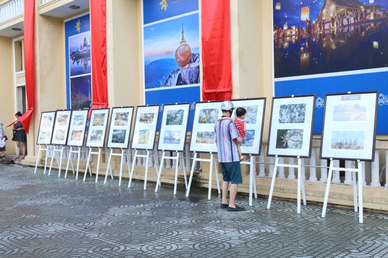 asean exhibition marking bloc founding anniversary opens in hai phong