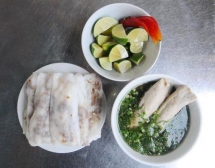 hot steamed rice rolls a must try in cao bang