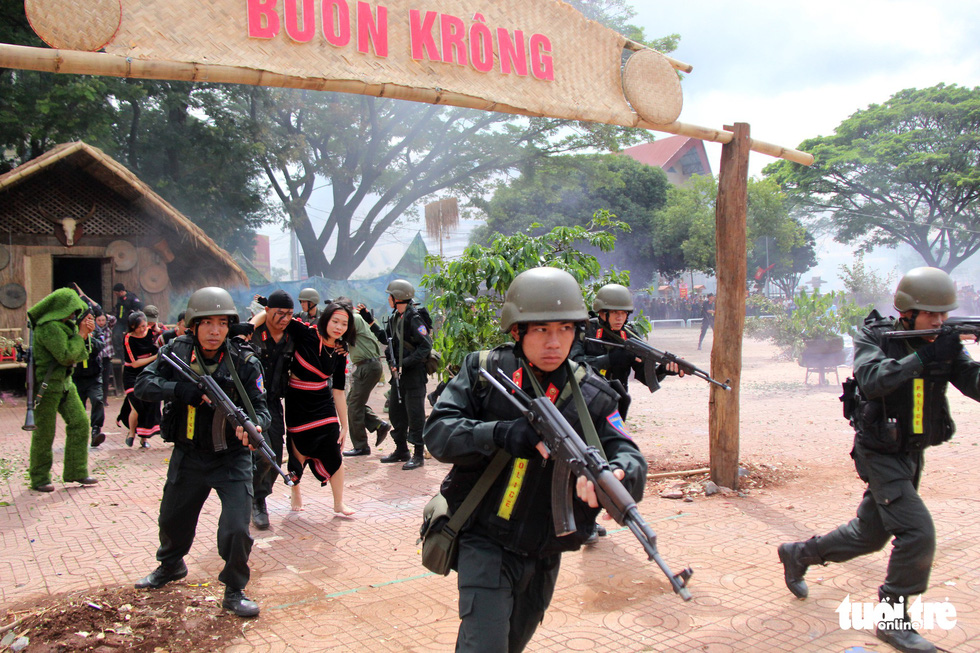 Anti-terrorism exercise held during police competition in Vietnam