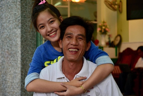 Reunion feast of those who escaped death in brake-failed bus