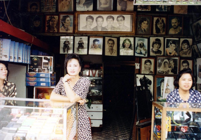 Hanoi Old Quarter during 1990s through photos of Japanese Ambassador