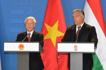 Hungarian PM wishes to boost multi-faceted cooperation with Vietnam