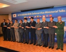 defence minister attends admm retreat admm plus in thailand