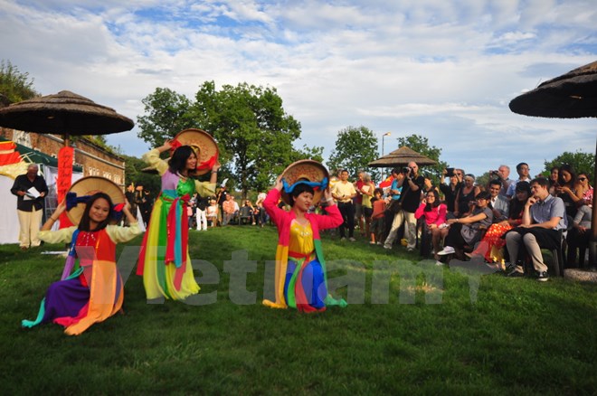 vietnam day in venice wins participants hearts