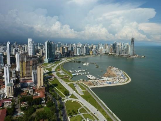 exhibition on panama opens in hanoi