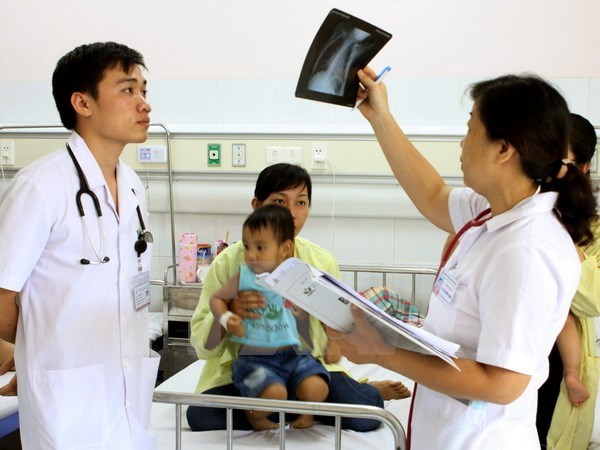 japan helps vietnam treat lung disease