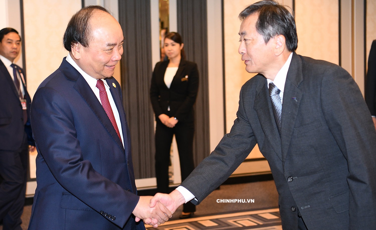 pm pledges to improve business climate for japanese investors