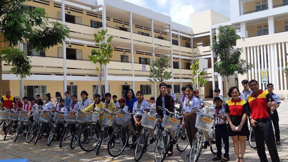 bicycles donated to 50 disadvantaged students in dong nai