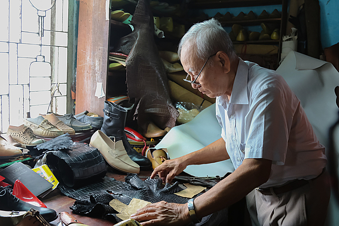 Vietnam’s Mr. Gessler, 88, has no intention of dropping the other shoe