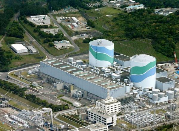 japan supports vietnam build safe nuclear power plants
