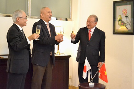 vietnamese professor honoured by japanese consulate general
