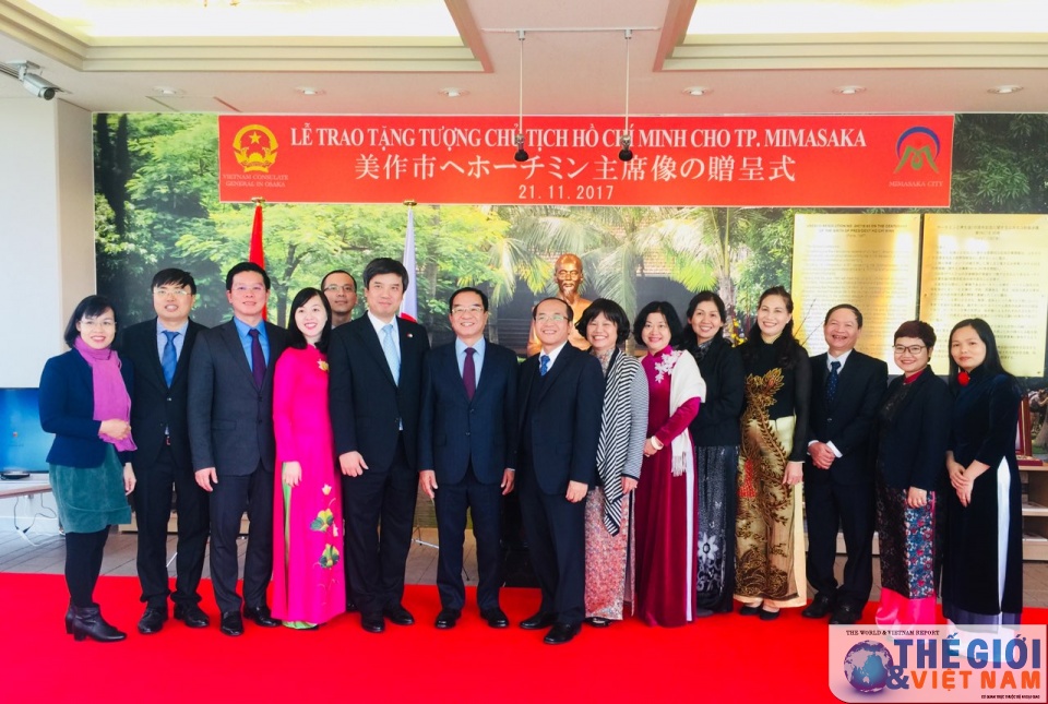 statue of ho chi minh in japan presented to mimasaka city
