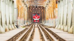 cnn hanois long bien bridge replaces train street as selfie hotspot