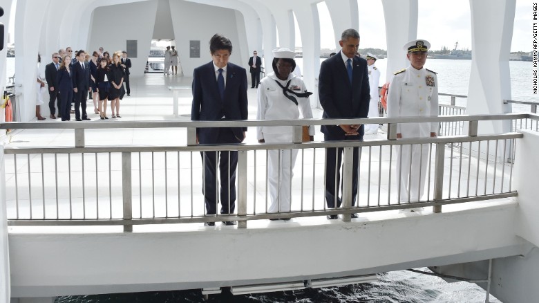 Japan's PM Abe pays historic visit to Pearl Harbor with Obama