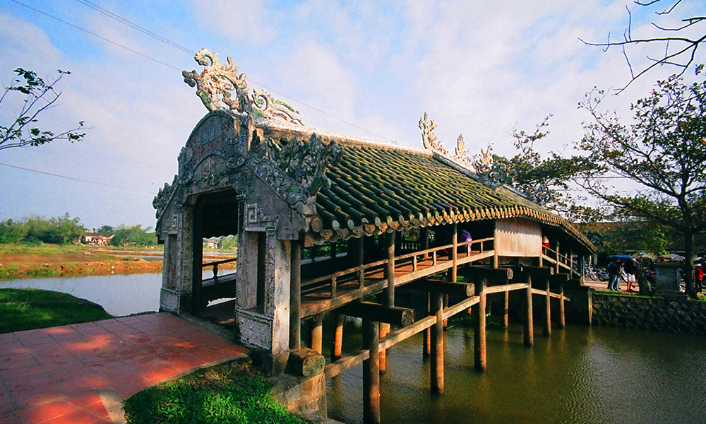hue recognised as asean clean tourist city